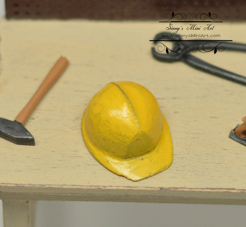 1:12 Dollhouse Miniature Hardhat Yellow IM 0212