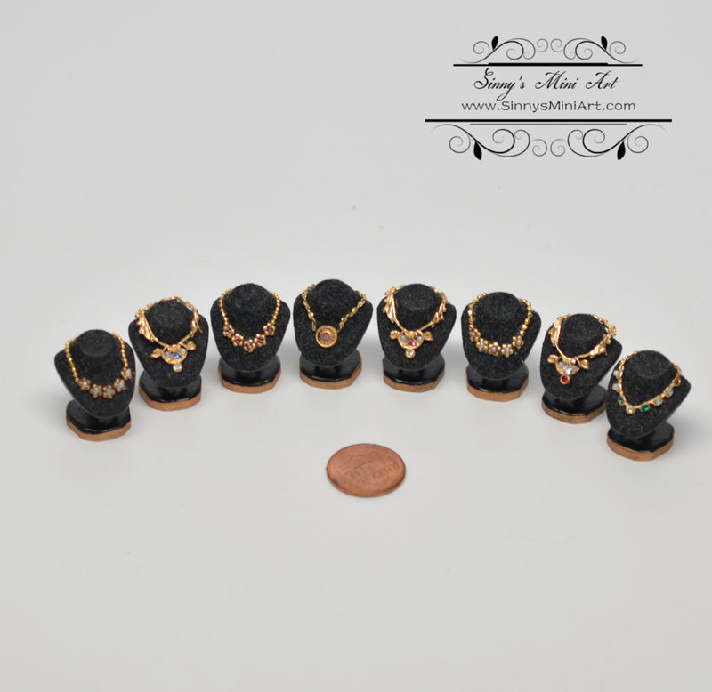 1:12 Dollhouse Miniature Nacklace on Bust Random CIN 002