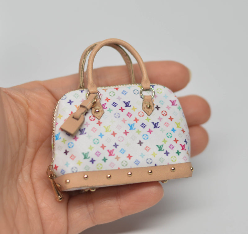 Miniature Louis Vuitton Bags ♡ ♡ My Dollhouse  Barbie miniatures, Homemade  bags, Doll house people