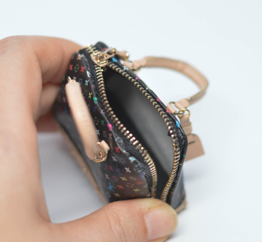 1/6 scale Louis Vuitton bag for the portrait doll by striped-box on  DeviantArt
