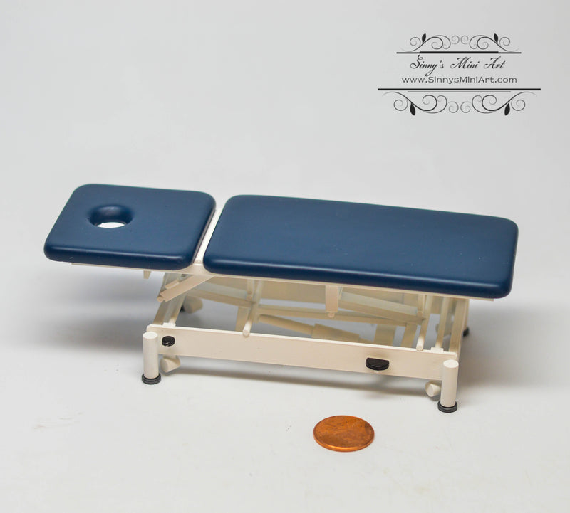 1:12 Dollhouse Miniature Physiotherapy Couch DMUK M127