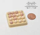1:6 Dollhouse Miniature Eggs in Carton AZ G8270