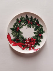 1:12 Dollhouse Miniature Christmas Wreath w/ Bow Dish BB CDD588