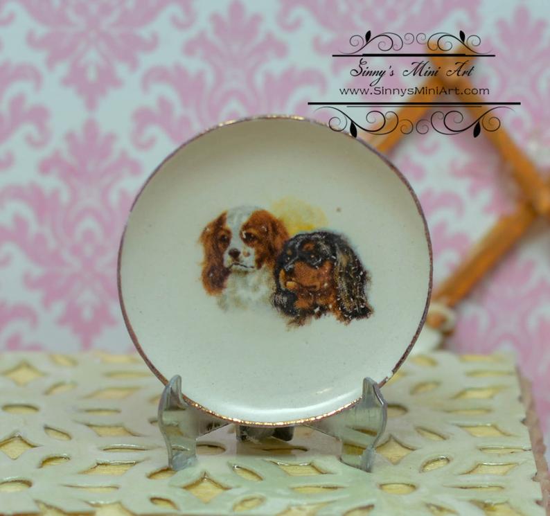 1:12 Dollhouse Miniature Decorative Dog Plate / Cavalier King Charles Spaniel Plate BB CDDU-2