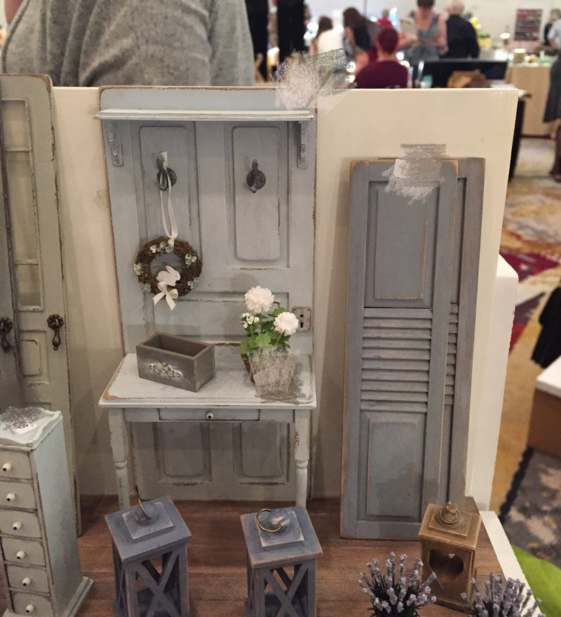 1:12 Dollhouse Miniature Door with Table Kit PUP 1012